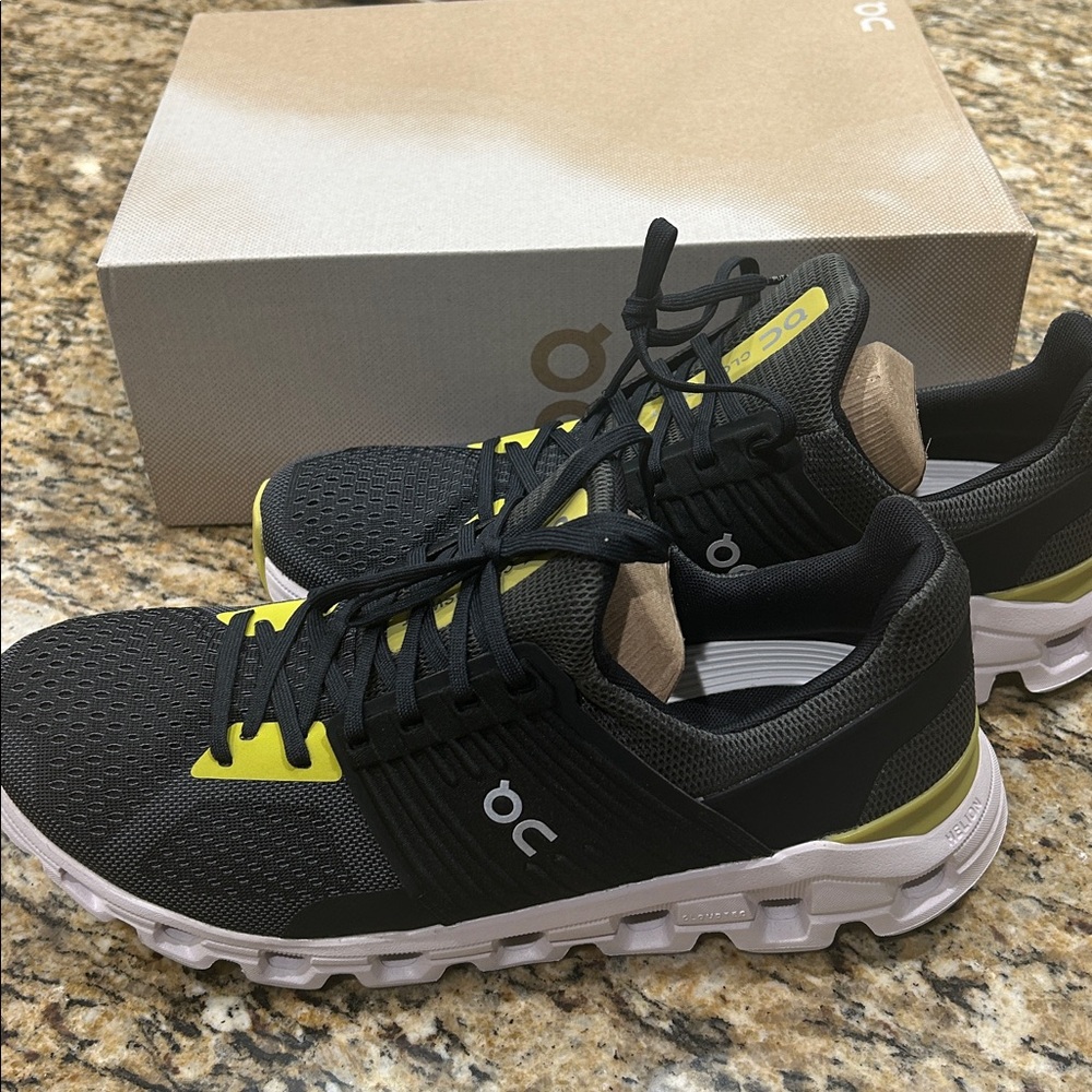 On Running Cloudswift Running Shoes Size 10 NWB